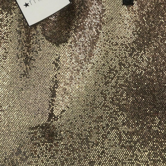 Macys gold beach bag - inside is waterproof . - Picture 5 of 5